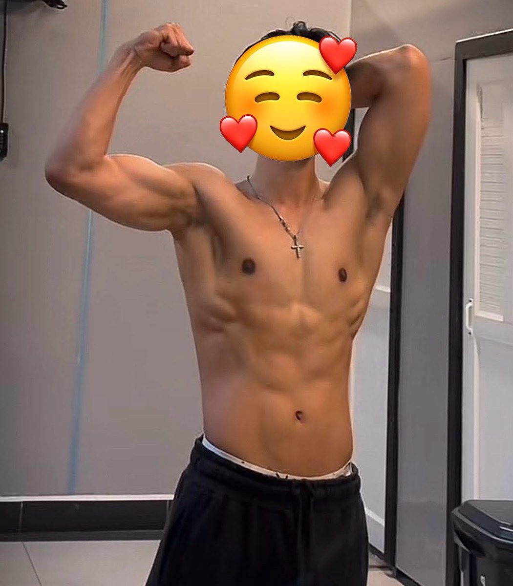 Love his body 🥰