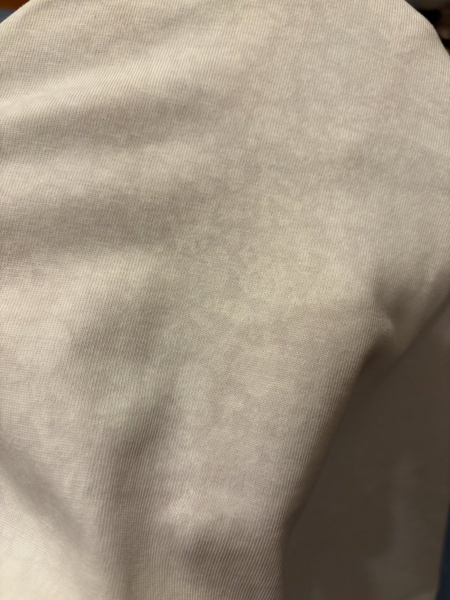 junhowwkk's tweet photo. ウヨンが最近よく履いていると言っていたChocomooコラボパンツは、完売してましたが、コラボTシャツを見つけたので購入しちゃいました😊
ウヨン、今回コラボすると言ってましたが、何でしょー?気になります。
#ウヨン #wooyoung #2pm #コラボ
#Chocomoo #JUN #JUNRED #パンツ
#Tシャツ #Ropepicnic https://t.co/QGrMDKe4yz