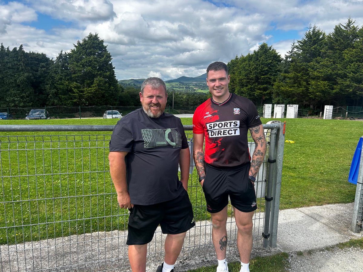 Gabriel Tully , Head Coach at Mitchelstown Ballygiblin camp with Cork senior footballer Sean Walsh  🔴⚪️