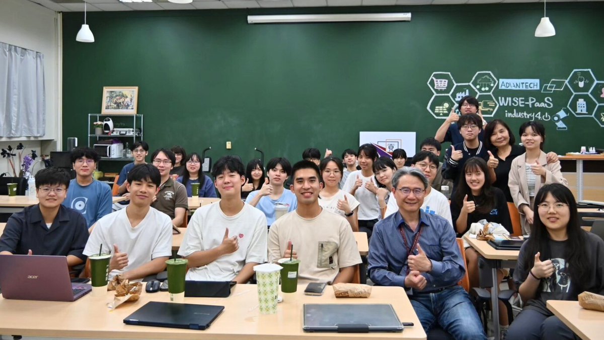 🎒 Tech hits the road! 🚀 
#NYCU x #TSMC launch Belight AI Semiconductor—a nationwide outreach bringing #AI &amp; #semiconductors to 60+ schools across #Taiwan.

From kindergartens to high schools, the future starts here. 🌱

Read more: reurl.cc/5RkyVR

#STEM #USR #EdTech