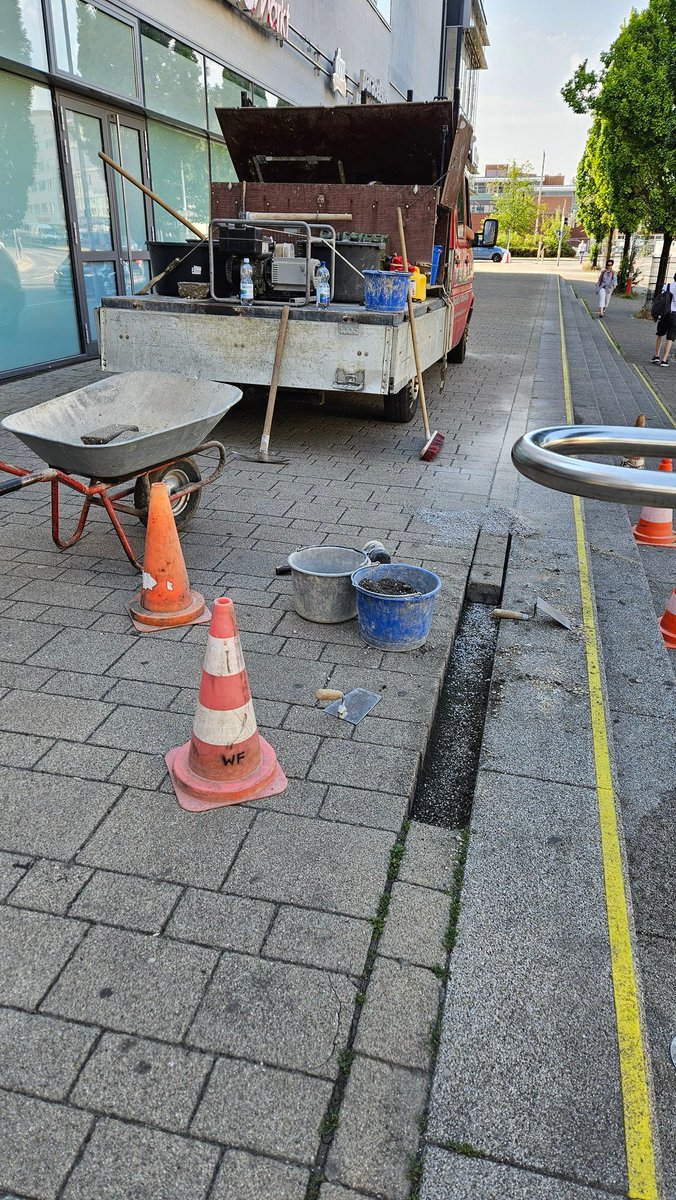 Айлынхан яаж хийж байгаа нь
1 өдөр, тээ л болоо 😊