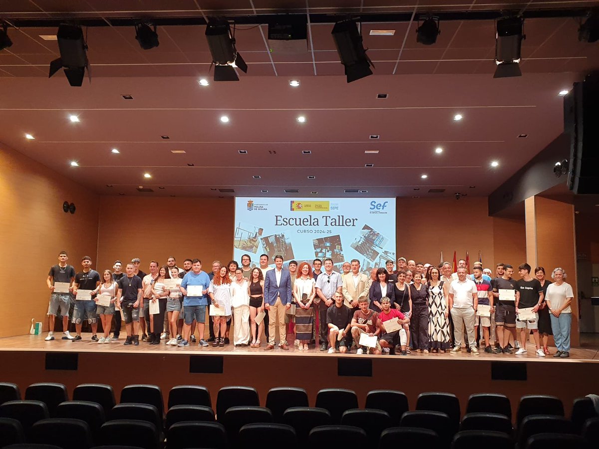 74 alumnos de los Programas Mixtos de Empleo y Formación recogen sus diplomas en la clausura del curso radiomolina.com/podcast/74-alu…