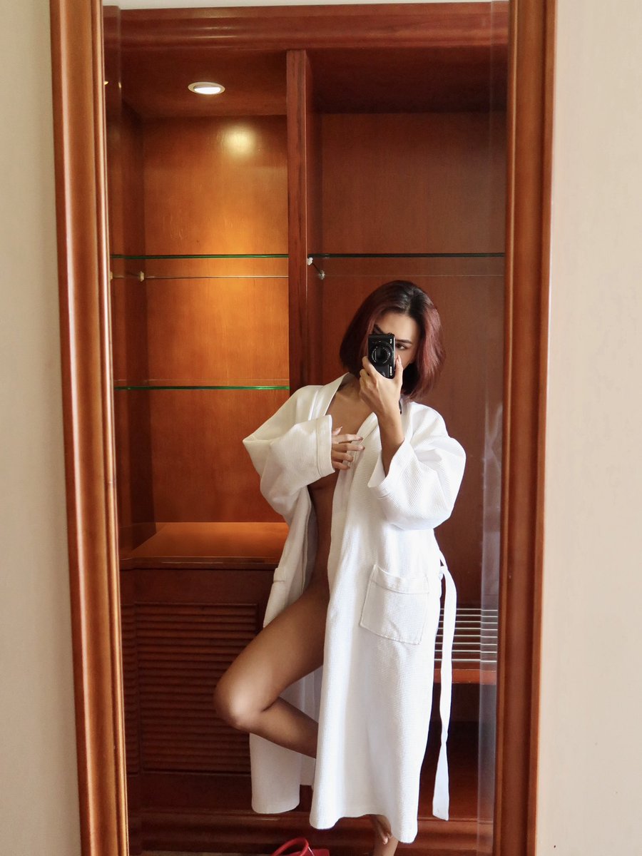 ESTE-Ladyboy tweet media