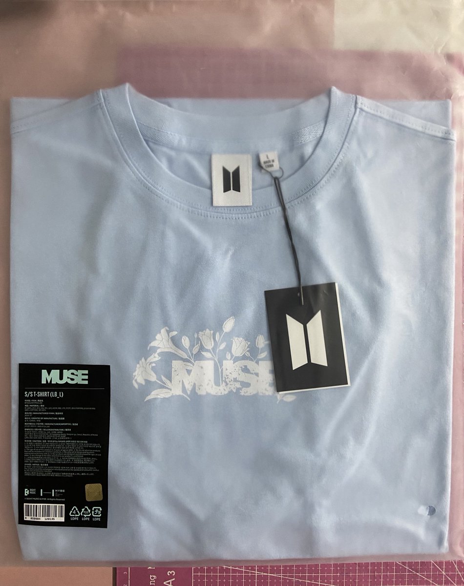 ujisells's tweet image. wts lfb bts jimin muse merch ph

open collar shirt (L) - ₱4,300
S/S T-shirt light blue (L) - ₱2,000
poster &amp;amp; magnet set - ₱800
- onhand

mop: gcash/bdo
mod: jnt/ggx/sdd

reply/dm