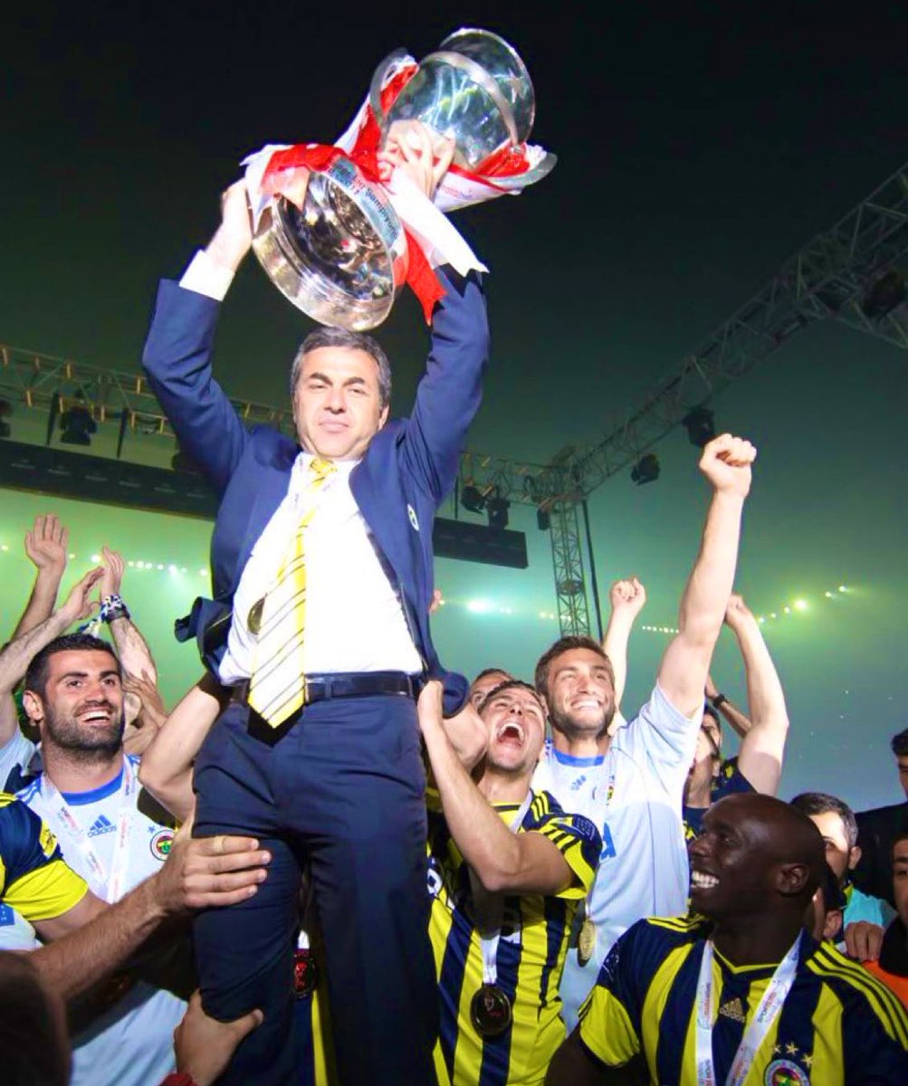 Yıkmaya gücünüz, yıkıldığımızı görmeye ömrünüz yetmez. 

3 Temmuz kumpasının yıl dönümünde, vatan hainlerine karşı dik duran herkesi saygıyla selamlıyoruz.

Alın teriyle kazandığımız, herkesten temiz olan kupamıza göz dikenleri de, görmeleri için stadımızdaki müzemize bekliyoruz.