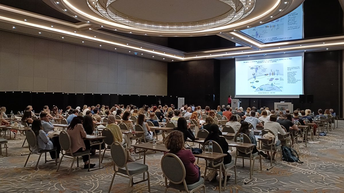 FEBSnews's tweet image. The FEBS Young Scientists’ Forum #YSF began with a lecture by @IsabelFabregat (@idibell_cat) on TGF-β in liver cancer. She also shared some of her paintings, encouraging young scientists to nurture their hobbies as they’re essential for a happy and balanced career. #youngFEBS
