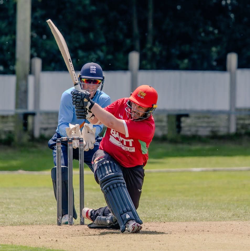bats_bear's tweet image. A big "go well" to @bats_bear players @JamieMogs and @Philtaffy who play for @walesover40s against England @hammerwich_cc. 

Good luck both and congratulations to Phil who makes his debut this afternoon!