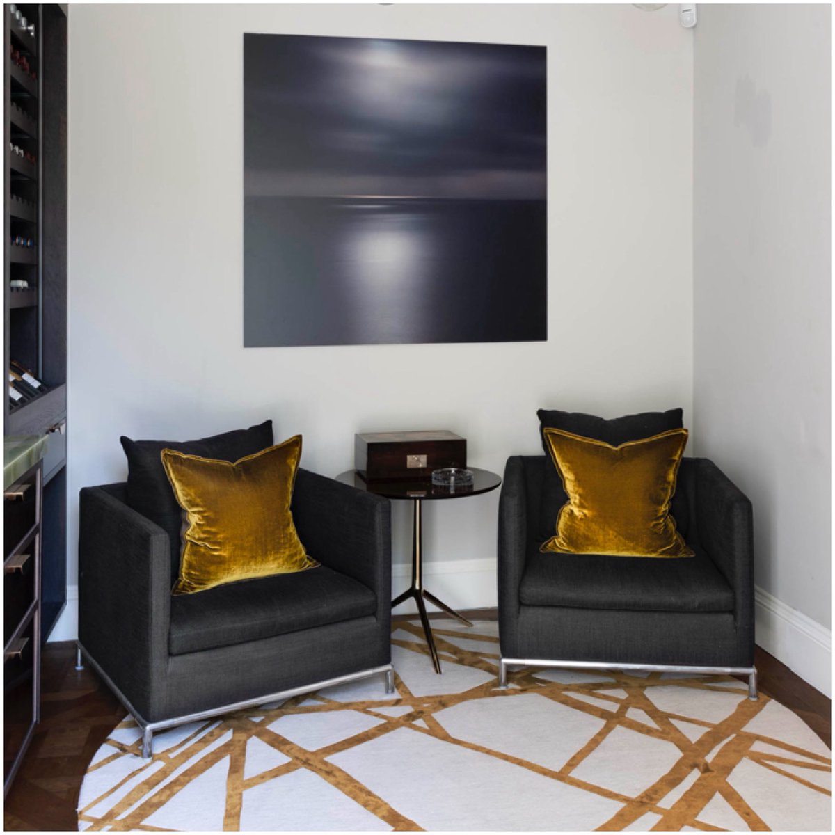 #pictureoftheday ASHTEAD MANSION - Wine Room 

It is a true masterpiece of interior design, where tradition and innovation coexist in perfect balance, creating a home that will continue to impress and inspire for generations to come.

mauriziopellizzoni.co.uk