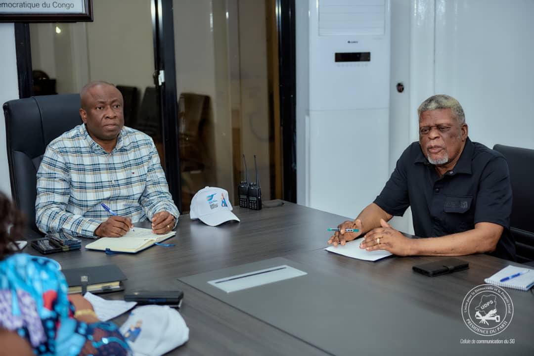 CivuadiKalanga's tweet photo. Nous vous invitons à suivre en images la réunion de l'exécutif national de l'UDPS/TSHISEKEDI, qui s’est tenue le mercredi 2 juillet 2025, sous la direction de l’honorable Secrétaire Général et Président par intérim du Parti Présidentiel, Monsieur @AugustinKabuyaT , au siège national situé à Limete, 11ème Rue Résidentielle. Plusieurs points figuraient à l’ordre du jour. La séance a débuté à 15 heures pour se conclure à 19 heures 30.