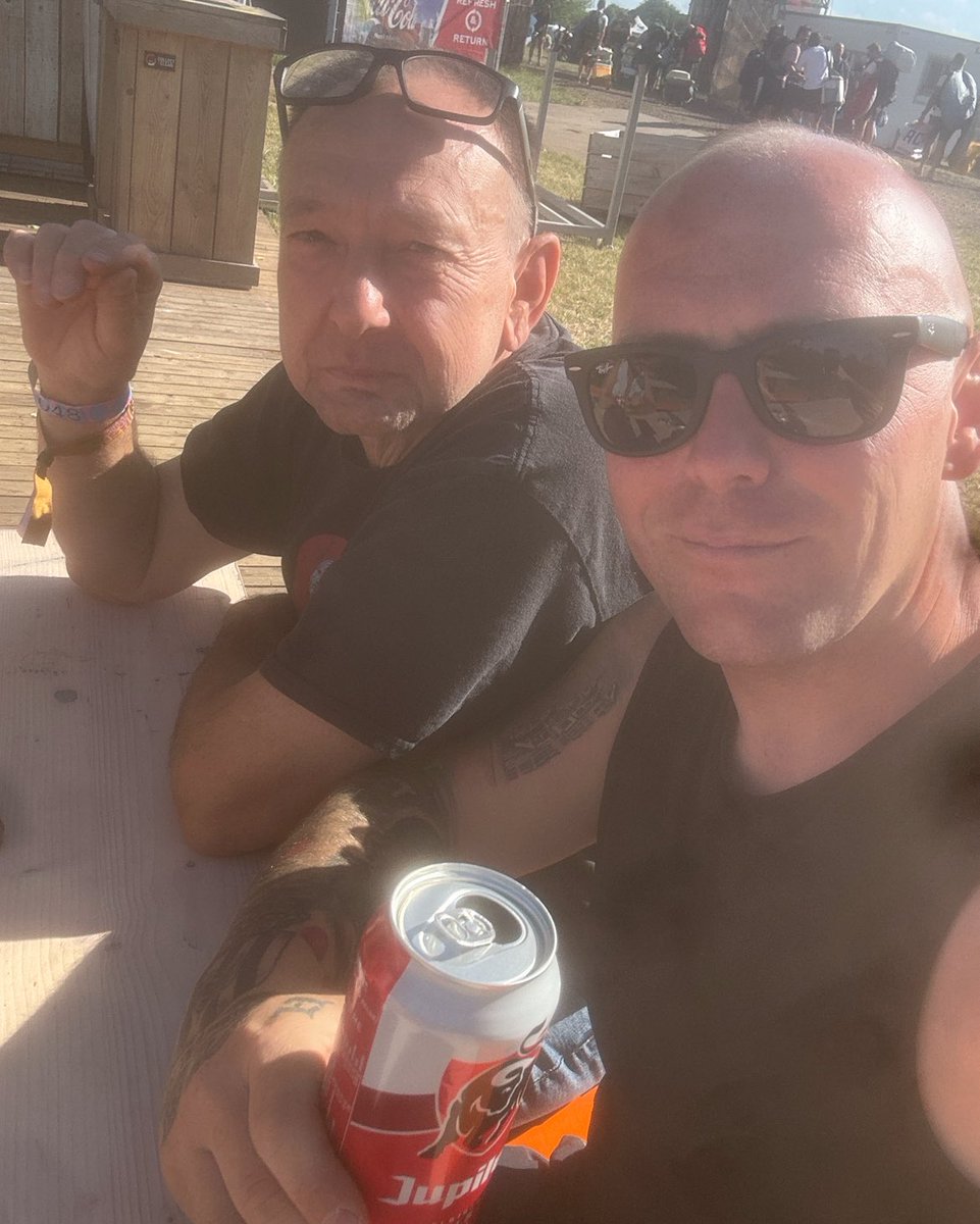 andy_duchkvm's tweet photo. old and new together 💪 
#rockwerchter
#masterchef https://t.co/h6Vwa2K2gi