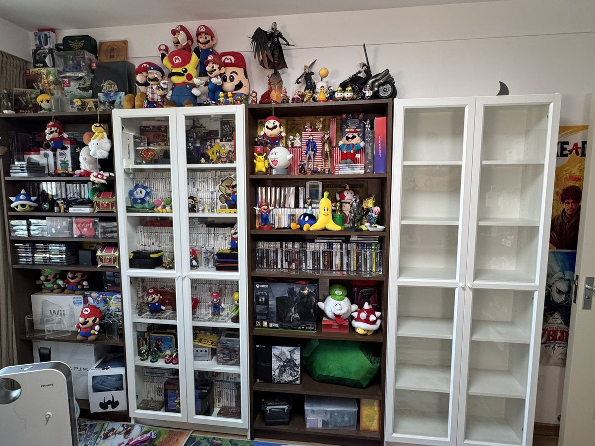 Jschubis's tweet photo. New display cabinet for the game room! Now what to put inside? My collection is too crowded so this will help. https://t.co/DWymyDnCHB