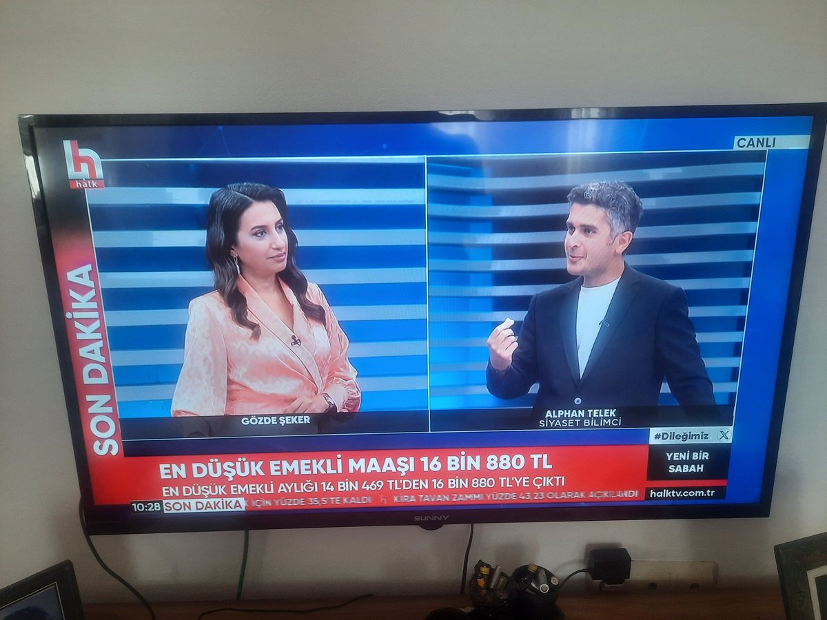 Gözde Şeker, Alphan Telek'i ağırlıyor...hemen ekranı açın. Yoksa tekrarını izleyin:))) "Prekarya" nasıl çatı olacak? <a href="/gozdeseker/">Gözde Şeker</a> <a href="/AlphanTelek/">Alphan Telek</a>