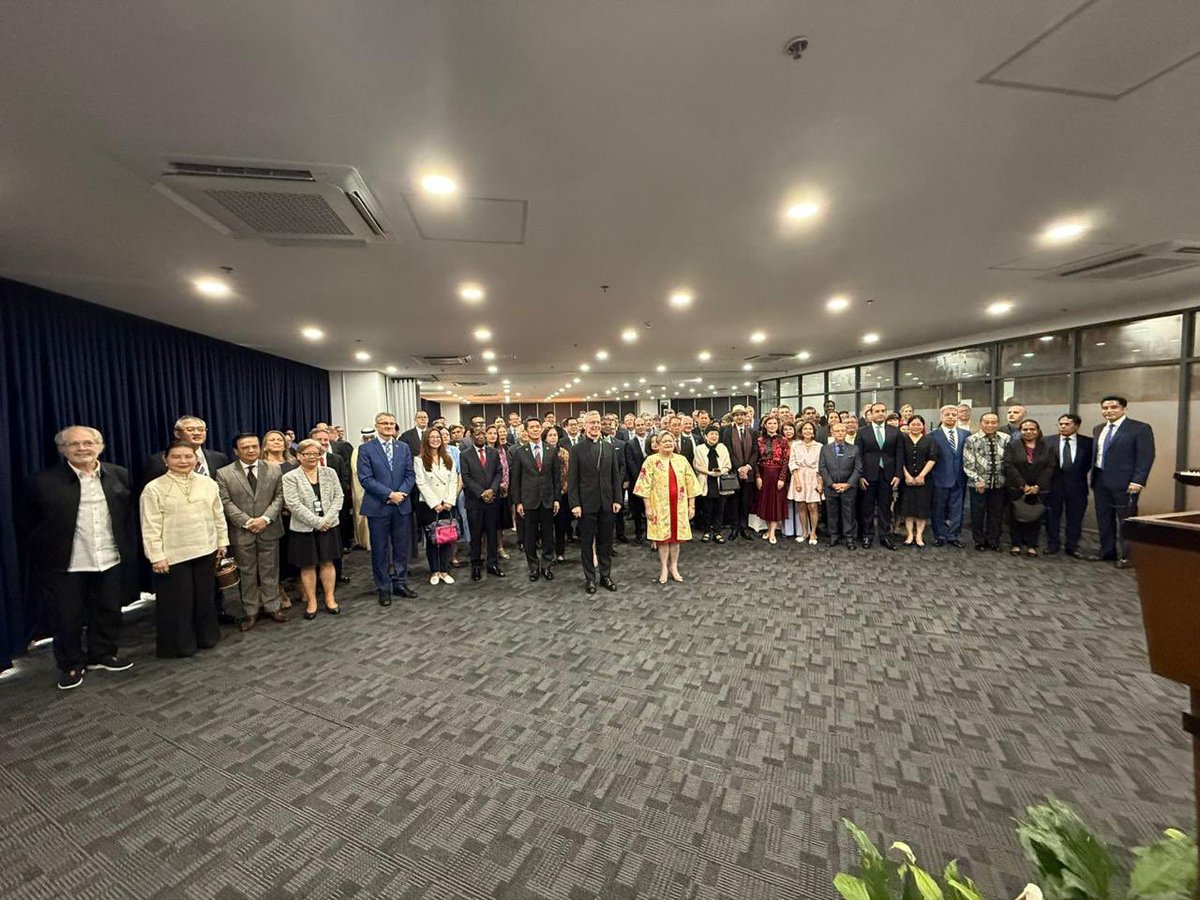 Beautiful reception today at DFA,  Congratulations to Hon. Ma. Theresa Lazaro for her appointment as the new Secretary of the Department of Foreign Affairs.
Looking forward to further deepening the ties between Morocco –Philippines.🇲🇦🤝🇵🇭