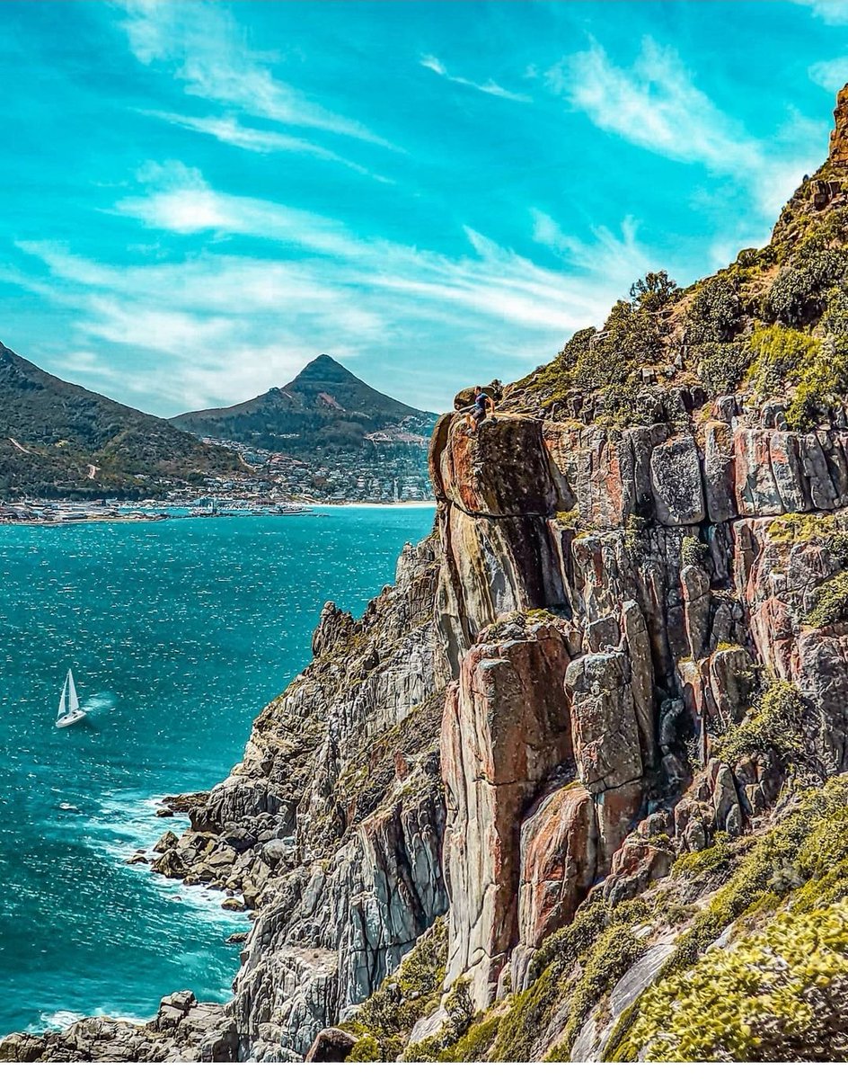 Sailing in a windy bay with magnificent views enjoyed from the drive.

chapmanspeakdrive.co.za

#chapmanspeakdrive #chapmanspeak #chappies #DiscoverHoutBay #houtbay #IAMCAPETOWN #capetown #lovecapetown #southafrica #shotleft #TravelMassiveCT #TravelChatSA #nowherebetter