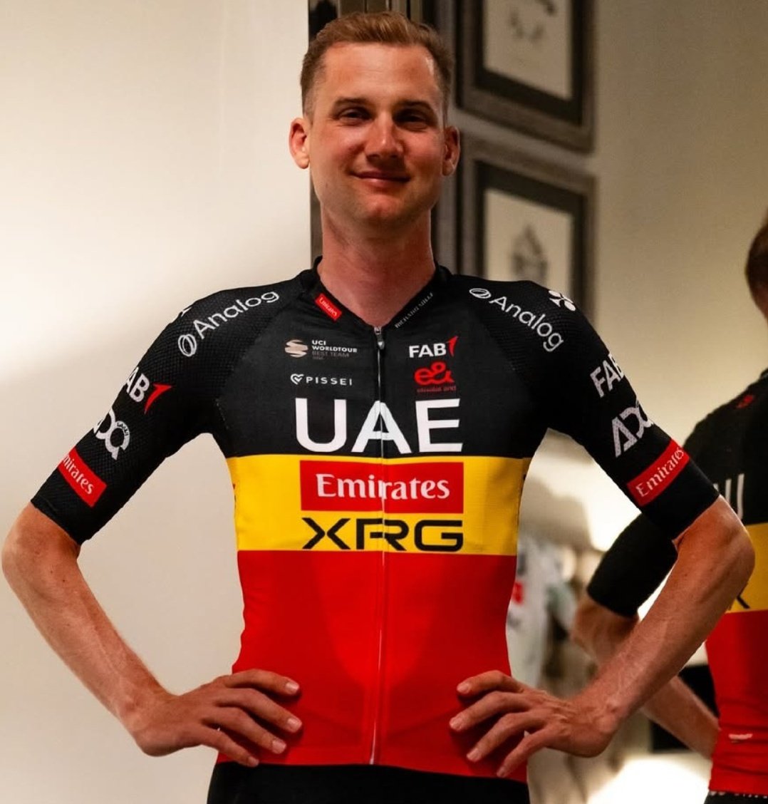 🇧🇪 Le maillot de Champion de Belgique de Tim Wellens 😍✨️

MERCI <a href="/TeamEmiratesUAE/">@UAE-TeamEmirates</a> !! 🖤💛❤️
#TDF2025