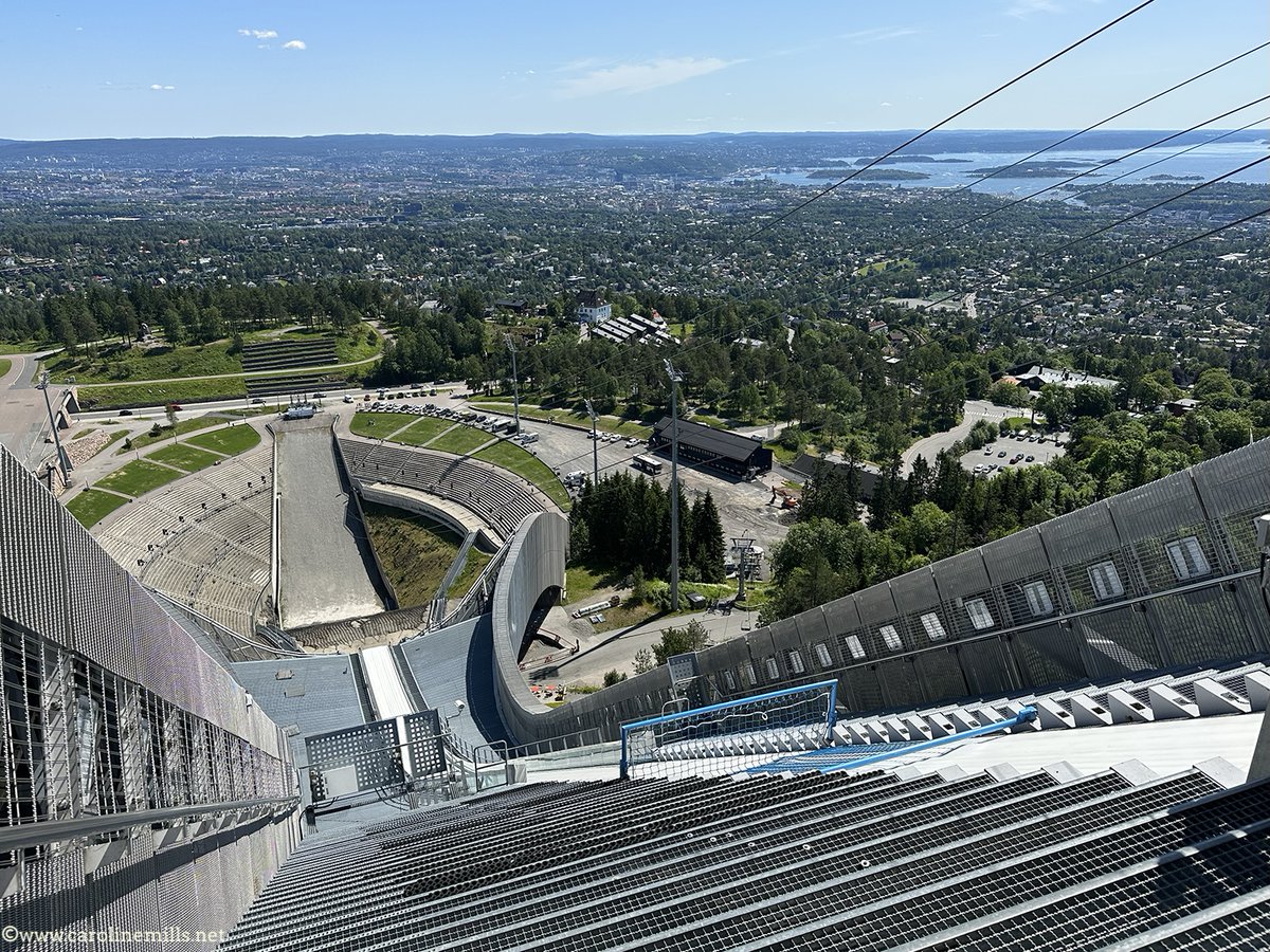 CarolineMills99's tweet image. The famous #Holmenkollen Ski Jump at Norway's National Ski Arena in #Oslo. Seriously, who jumps off this into what looks like a gladiatorial pit? Credit to their bravery! Visitors can climb the jump tower, with fabulous views over #Oslofjorden. #skiing #skijumping #Norway
