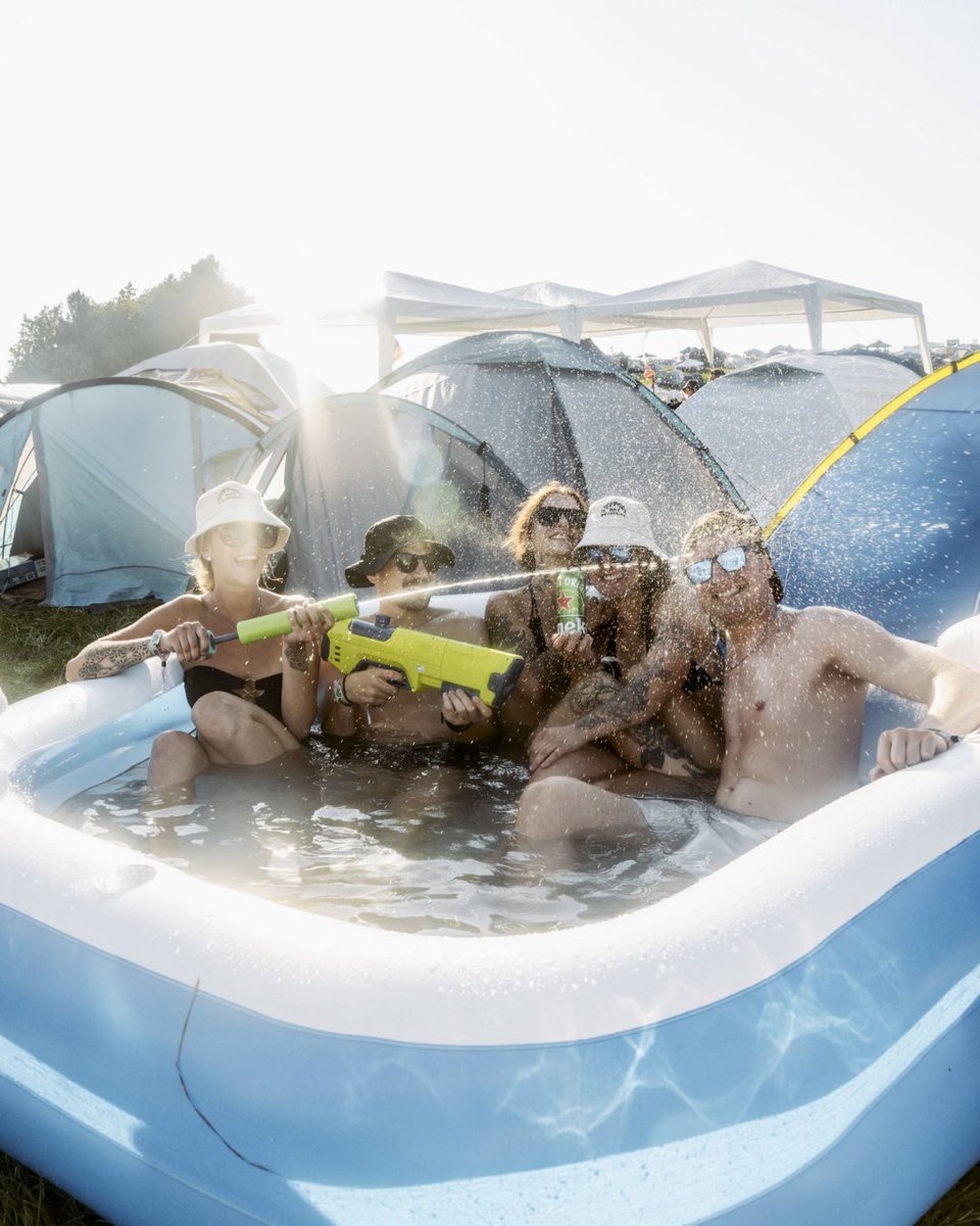 ElectricLoveAUT's tweet photo. Good morning, lovers! π©· Ready to turn up for 3 days of unforgettable moments? Letβs make this weekend epic! π₯
#ELF25 #ElectricLove #FestivalSummer #FestivalSeason #LoveResonates https://t.co/FNbRPhVyTR