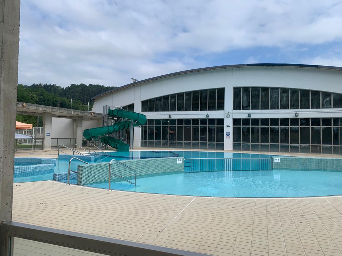 🏊‍♀️🪑 Bergarako Udalak mugikortasun urriko pertsonentzako aulki zerbitzua jarri du udako igerilekuetan.

Zerbitzuaren helburua da igerilekuen erabileran irisgarritasuna hobetzea eta pertsona guztiei baldintza egokiak eskaintzea.

🔗 bergara.eus/eu/node/20794

#Bergara #IzanBiziEkin