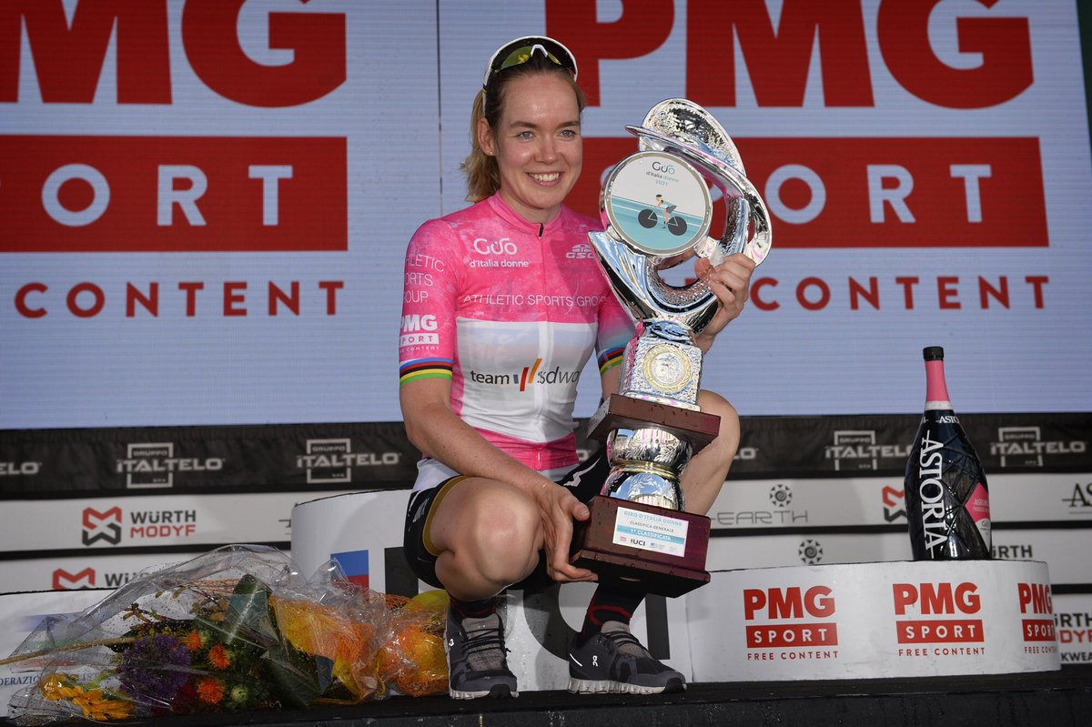 Tour weekend? Yes. But don’t miss the 🇮🇹Giro d’Italia Women (finally getting its own spot on the calendar next year 🙏)

It's going to be an exciting battle with Van der Breggen, Reusser and Longo Borghini. Read it all in our preview:

domestiquecycling.com/en/features/gi…

📷 Cor Vos