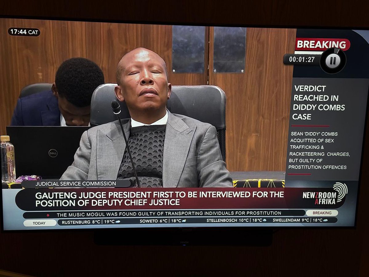 eliotchauke1's tweet image. Julius Malema sleeping on duty
Mayibuye Afrika and Floyd Shivambu are giving him sleepless nights
