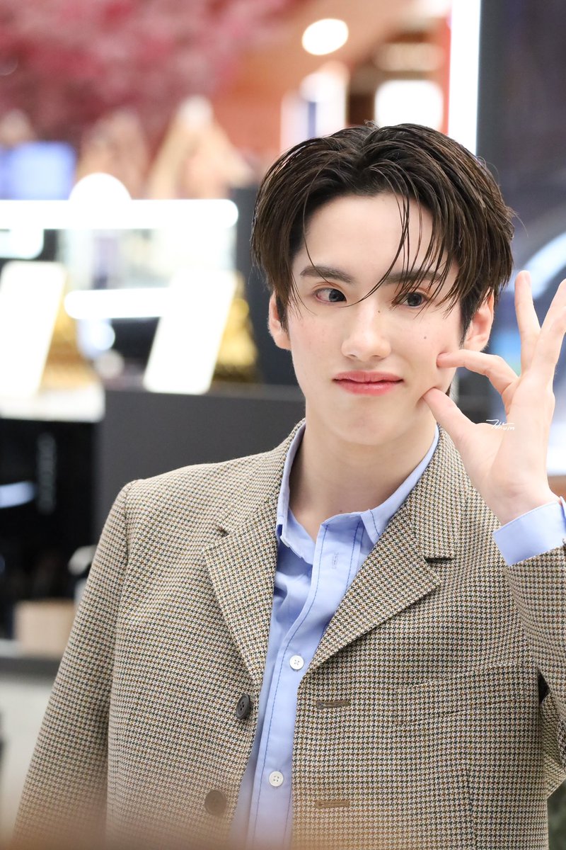 delulunx's tweet photo. สิ่งมหัศจรรย์ของโลกแจ้มพุพุกิมนิ้วได้ จมลงไปแย้วว ว

#PHUTATCHAI #PANPURIxPHUTATCHAI https://t.co/CPDoGShSfm