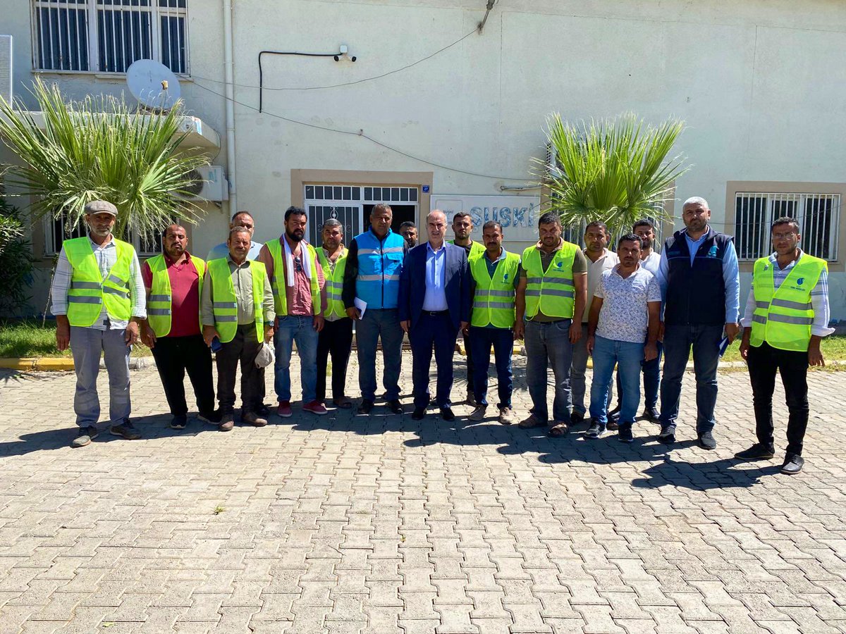 Harran📍

ŞUSKİ Genel Müdürümüz Emin İZOL, ŞUSKİ #Harran ilçe birimini ziyaret ederek sahada yürütülen çalışmalarla ilgili görevli personellerden son durum hakkında bilgi aldılar.