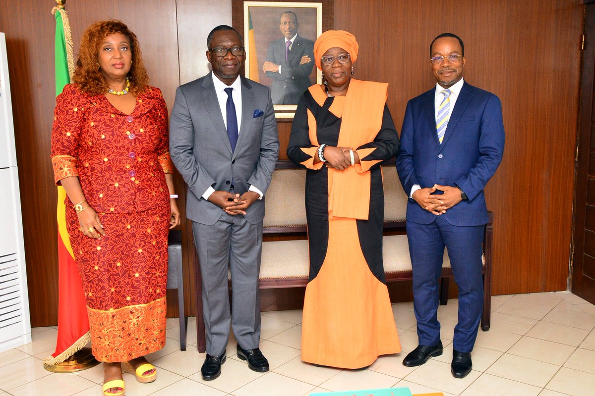 unfpa_benin's tweet image. Le Directeur Régional @UNFPA pour l'Afrique de l'Ouest & du Centre @SennenHounton a été reçu par Mme la Vice-Présidente du Bénin, Mme @MCTalata en marge des travaux du Projet Régional @SWEDD. Il a félicité @gouvbenin pour les actions plurisectorielles en faveur de la femme/fille