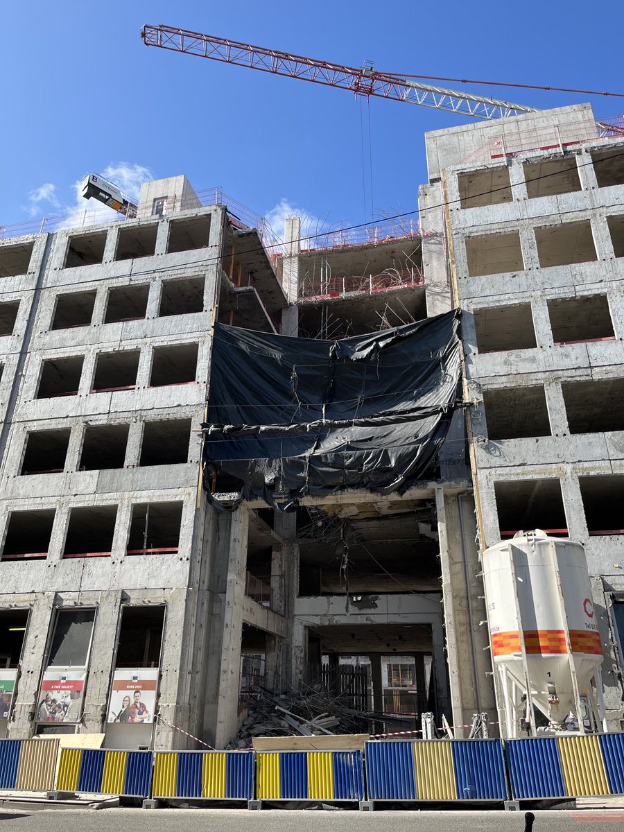 László Andor (@laszloandoreu) on Twitter photo DG #Employment being demolished? “More jobs?” “Fair society?” 🇪🇺👷🏼♂️🌹 <a href="/EU_Commission/">European Commission</a> <a href="/TheProgressives/">S&D Group</a> <a href="/etuc_ces/">EUROPEAN TRADE UNIONS</a> DG #Employment being demolished? “More jobs?” “Fair society?” 🇪🇺👷🏼♂️🌹 <a href="/EU_Commission/">European Commission</a> <a href="/TheProgressives/">S&D Group</a> <a href="/etuc_ces/">EUROPEAN TRADE UNIONS</a>