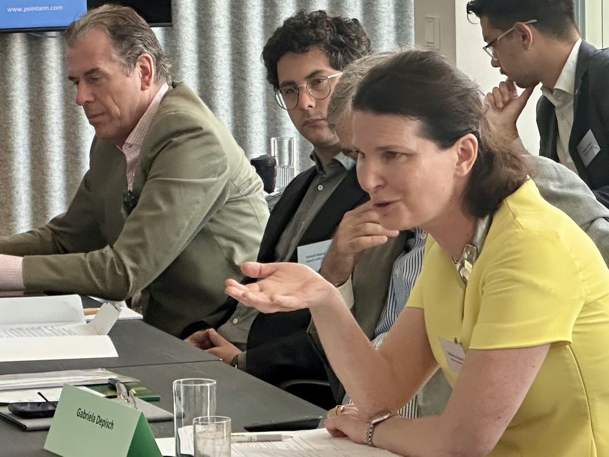 AusAmbVIE's tweet image. Great to host a successful roundtable with Point Ann Advisory & business leaders on capital markets and investing in 🇦🇺 last Tuesday. Exciting pathways ahead following insightful discussions on cross-border opportunities to broaden our trade & investment relationship 🇦🇺🤝🇦🇹