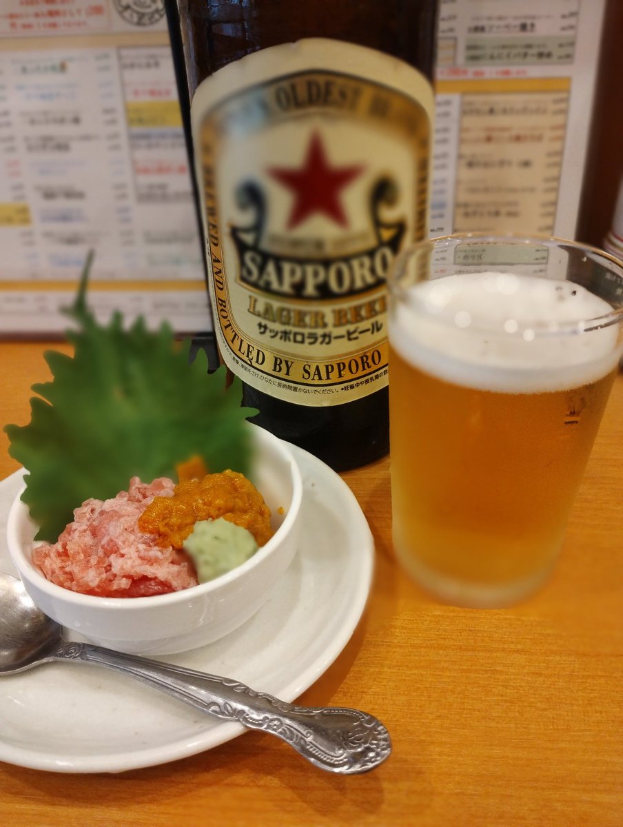 ARDBEG48's tweet photo. 嬉しい復活　
池袋のほていちゃんでグビッと一杯　うにトロリッチ美味い
ホッケのフライは我がソウルフード　バッチもゲット https://t.co/DFYnVSSAxL
