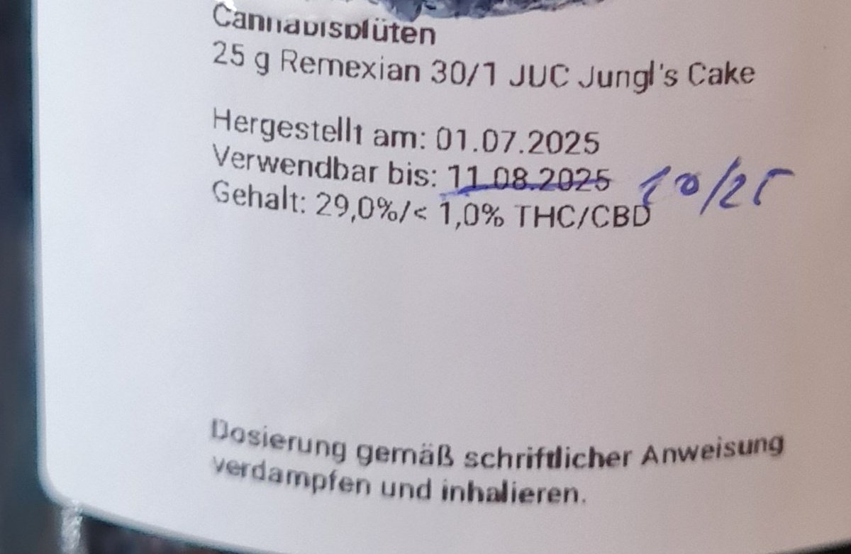 🇩🇪 Ici, on soigne.
🇫🇷 Là-bas, on souffre.

🌿 Nouvelle prescription reçue : Remexian 30/1 "Jungle’s Cake"
➤ 25g – 29 % THC – variété médicale certifiée
➤ Douleurs chroniques, sommeil, inflammation : ciblé, précis, prescrit

Pendant qu’en Allemagne on soulage…
En France, on