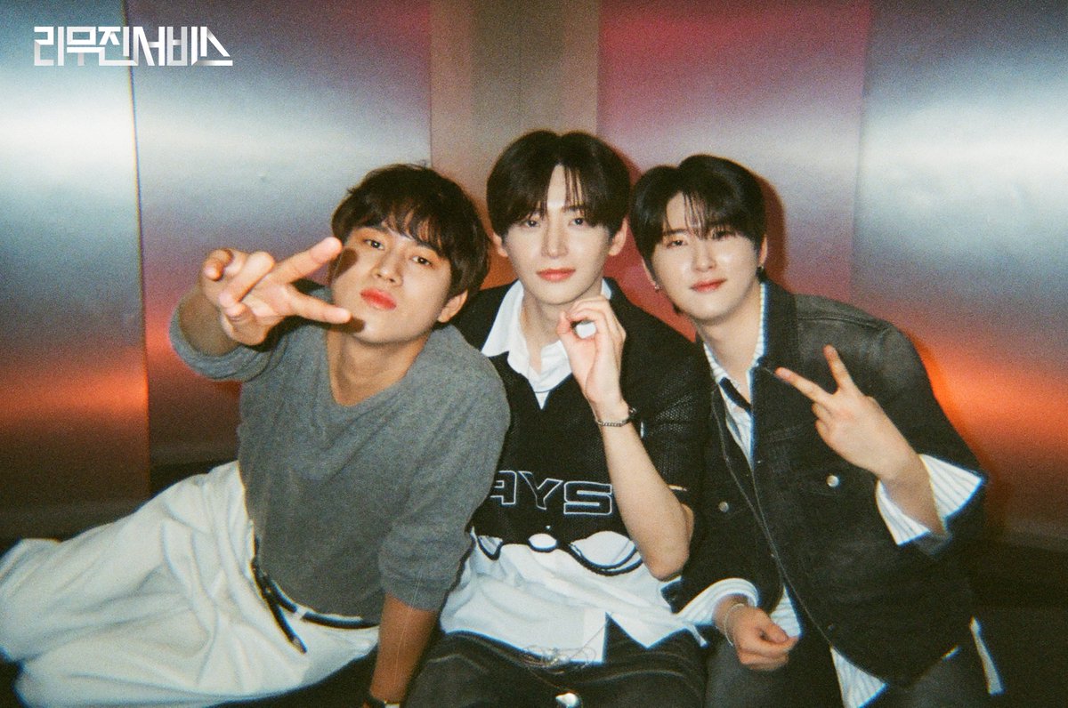 mujin_plz's tweet image. 리무진서비스 171회 비하인드 필름 도착💌
2월생 #정모 와 10월생 #우빈 이
12월생 #이무진 과 만나 이루어낸
운명처럼 멋진 공공즈의 고백❤️
림썰도 고백 하나 할게요
00즈~~0원히 사랑해 빵빵(00)🚗💕
@CRAVITYstarship
@BPM_LMJ
#크래비티 #CRAVITY #JUNGMO #WOOBIN
#LEEMUJIN #리무진서비스