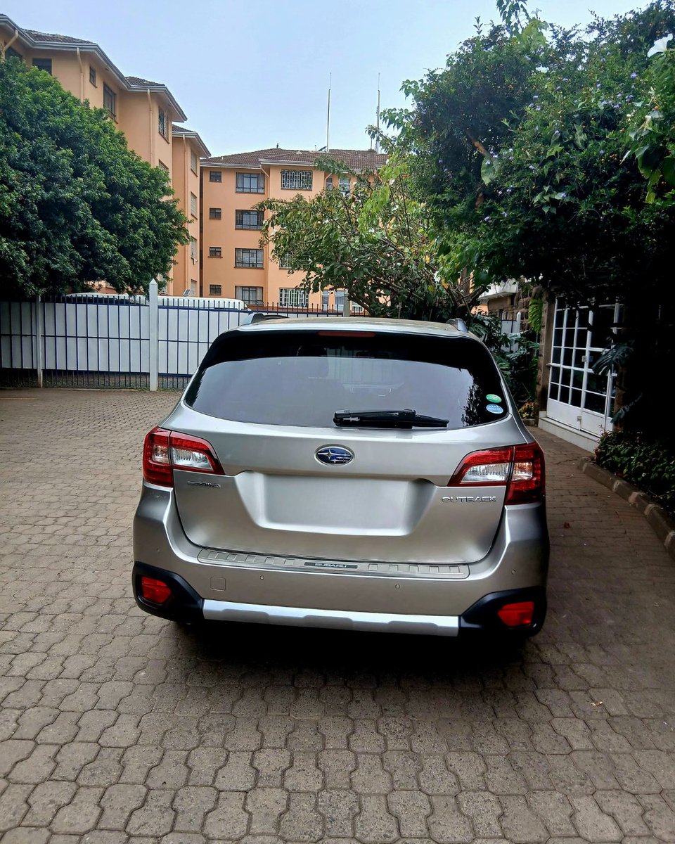 AgbaSales's tweet photo. Adventure meets elegance.
Subaru Outback 2017. Gold, 2500cc, fully loaded with alloys, fog lights & fresh tyres.
Ksh 3.3M (neg)
πAgba Motors, Ngong Rd
π0706232544
#subaruoutback #agbamotors #carsofkenya #goldsubaru #fullyloaded #subarukenya #carsforsalekei https://t.co/gIUuG1X7yx