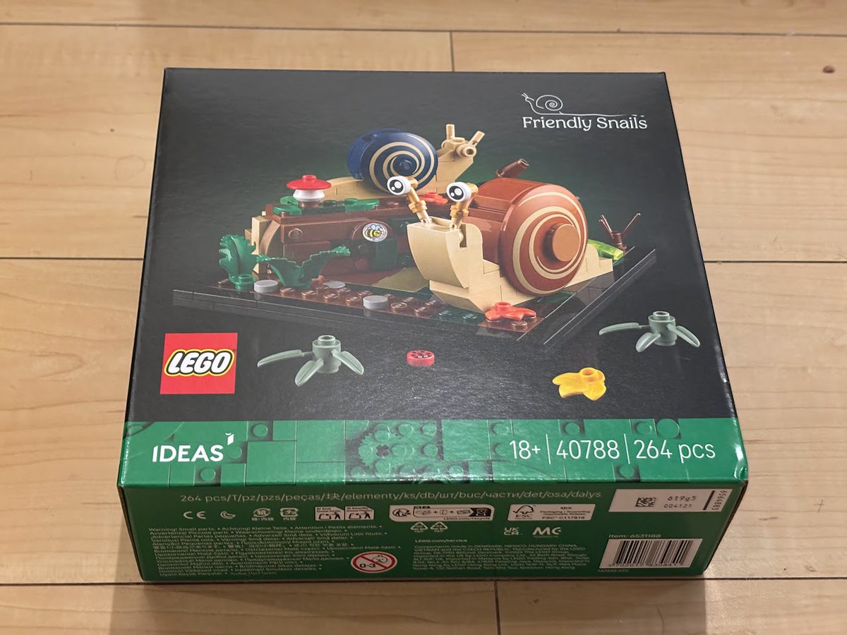 CyanMolds's tweet image. 待ちに待ったレゴのShelby Cobra 427が届いた！
カタツムリのおまけつき🐌
#レゴ