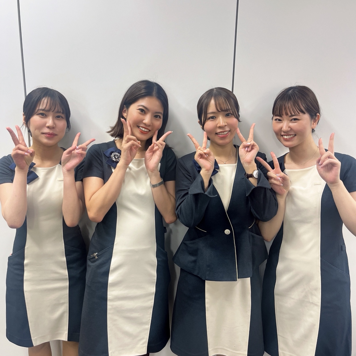 本日18時～インスタライブ配信📷／ 現役コンシェルジュがSBCのリアルをお届けします！ 配信中の質問にもお答えしますので ぜひご視聴ください！✨  ▽視聴はこちらから https://t.co/uhRJRX0Qv7 #新卒採用 #26卒とつながりたい #27卒とつながりたい