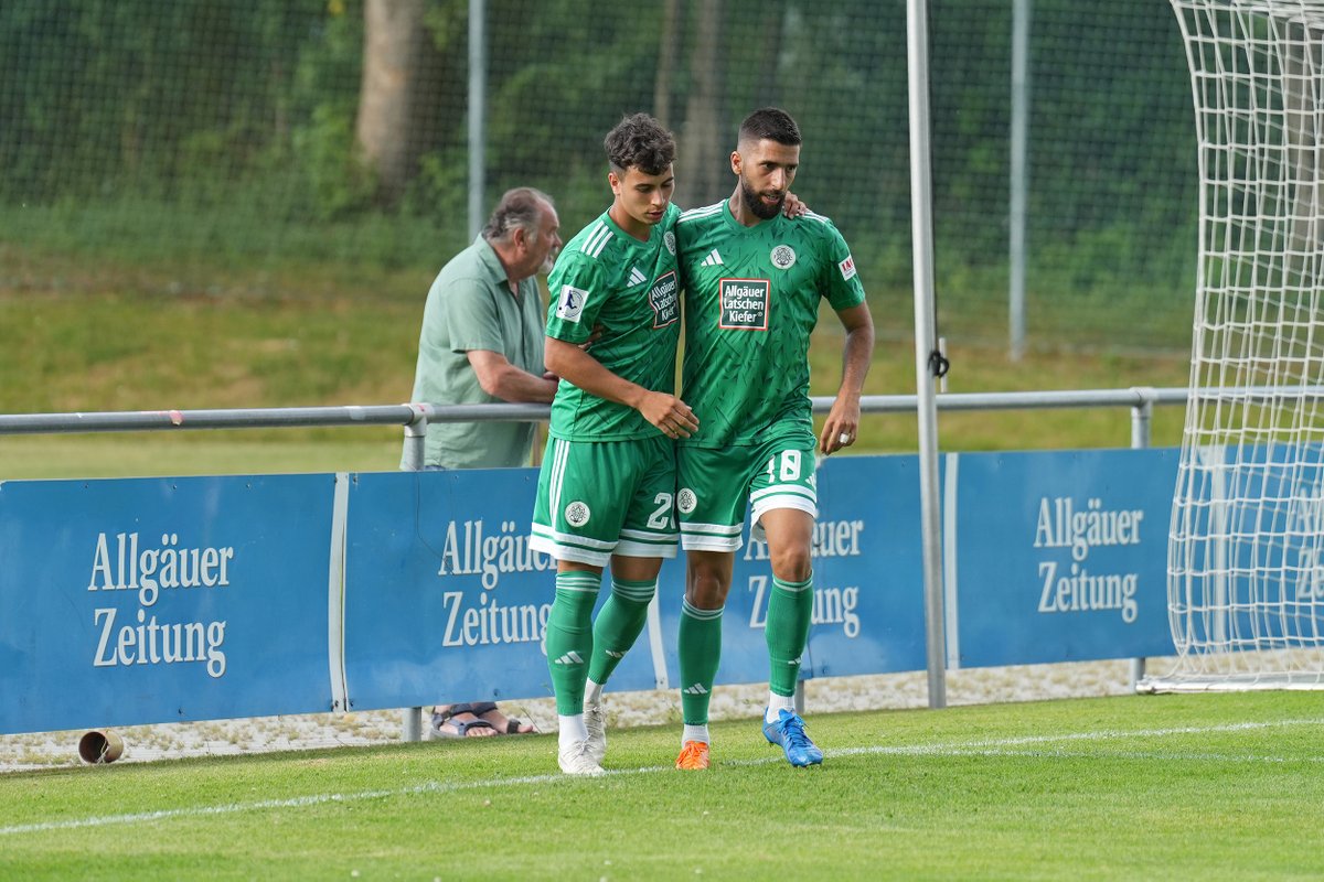 fc08homburg's tweet photo. Tag 3 im #Trainingslager im #Kleinwalsertal mit dem 6:0-Testspielsieg gegen den TSV #Kottern.
#RLSW #Trainingslager #Testspiel #FCHinHirschegg https://t.co/FMn3K4SxMk