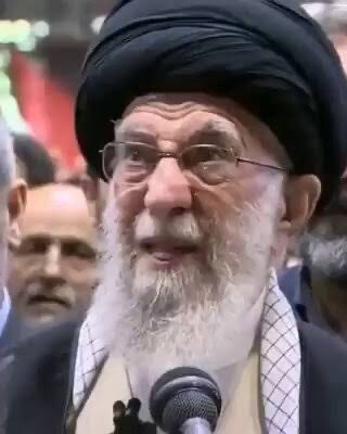 shahinnajafi80's tweet image. محرم هم آمد اما خامنهای بزدل در سوراخ تنهایی پوسید و نیامد!