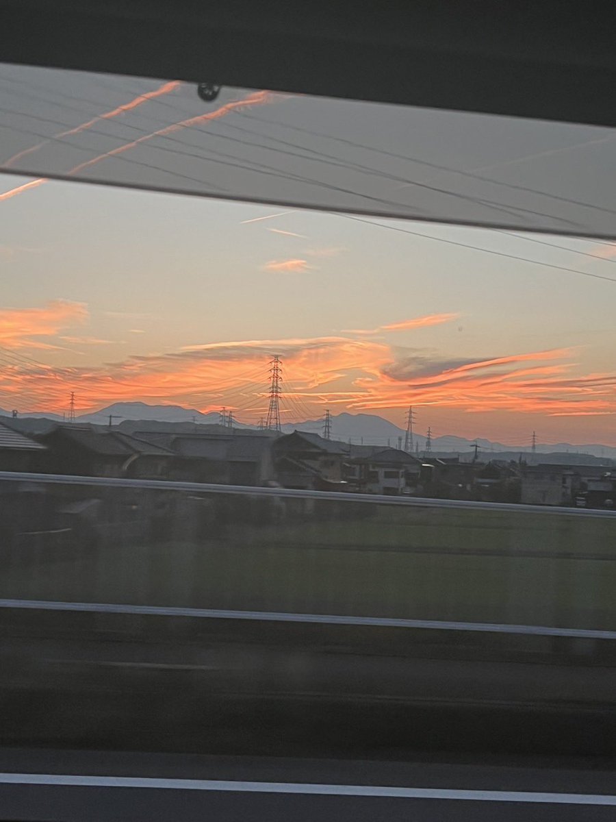 あかり tweet media