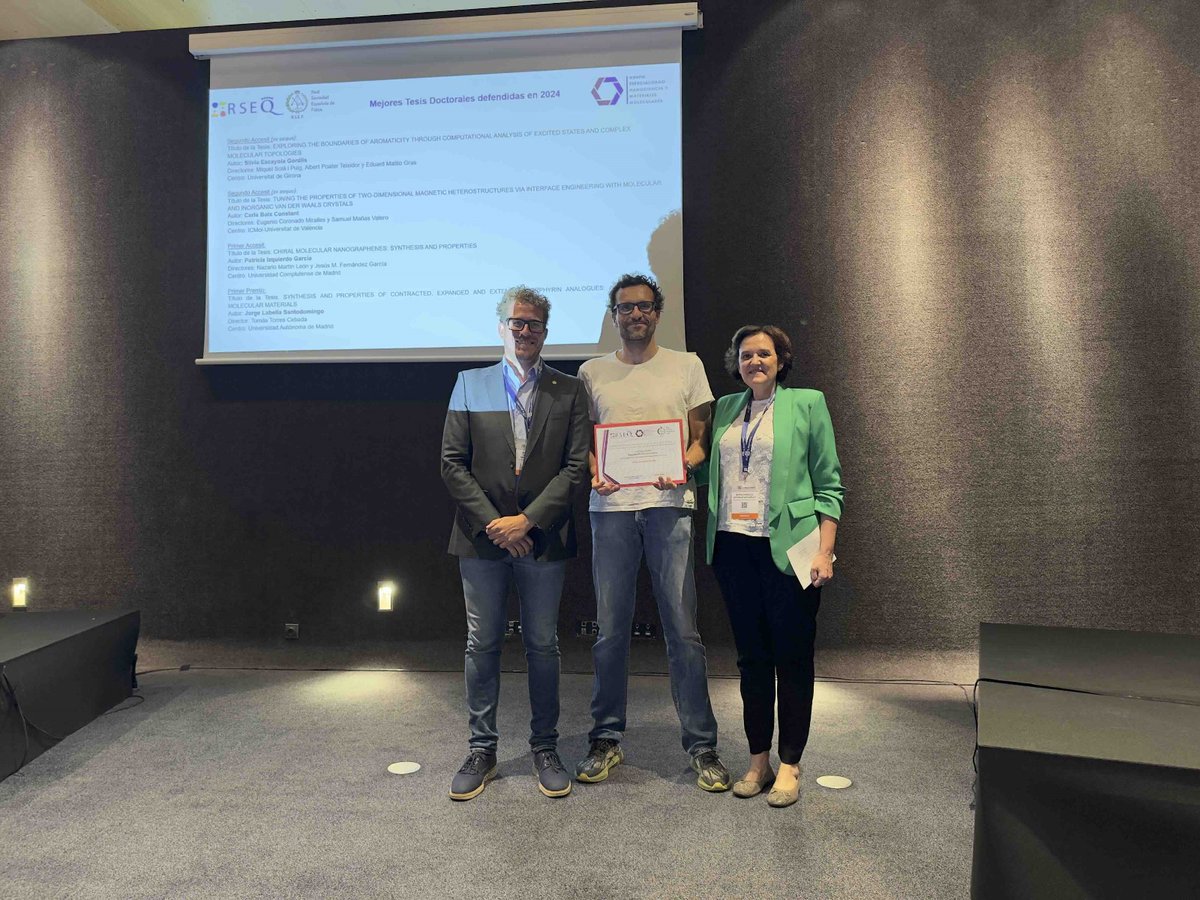 IQCCUdG's tweet image. Congratulations! @silviaescayola has received an Accésit in the 2024 PhD Thesis Awards from @_GENAM @RSEQUIMICA @RSEF_ESP
One of her supervisors @APoater picked up the award on her behalf
#IQCCproud @gentudg @univgirona @UdGRecerca @DIMOCAT_iqcc @DIPCehu
udg.edu/ca/instituts/q…
