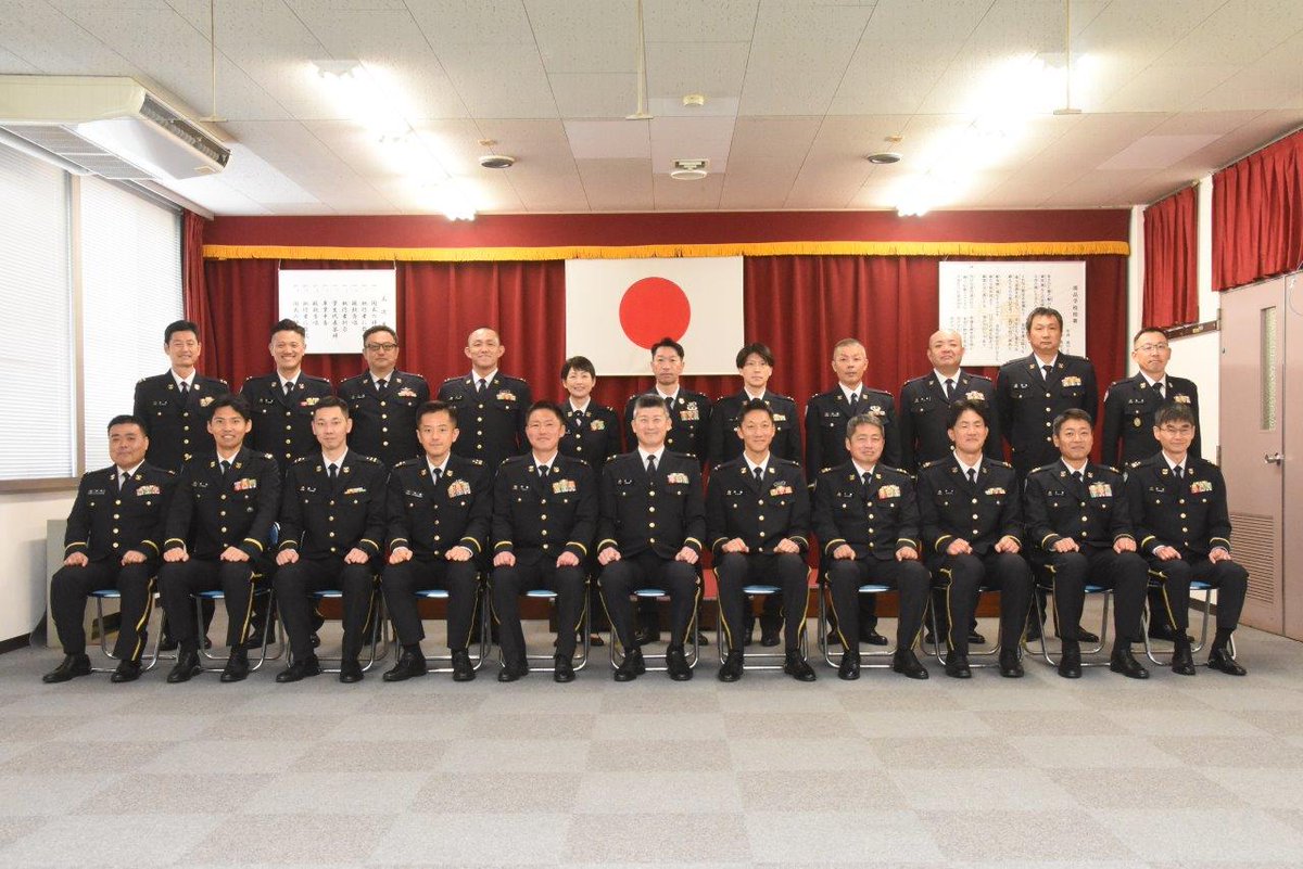 JGSDF_MatudoSta's tweet image. 【卒業式】
#需品学校 は、3尉候補者課程の #卒業式 を行いました。
豊富な経験を持つ学生たちは、約3ヶ月の教育を通じて、補給・入浴などの支援に関する知識と技能を磨き、需品科幹部としての誇りを胸に、全国の部隊へと旅立っていきました。
ご卒業おめでとうございます!
#松戸駐屯地
