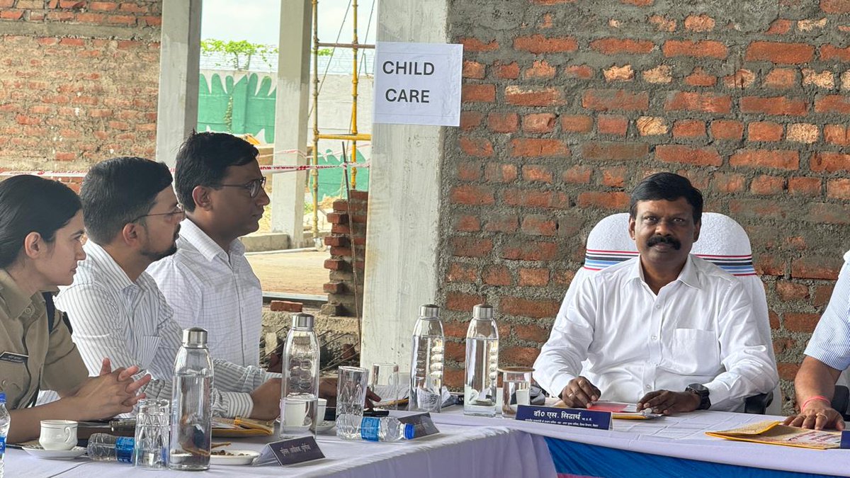 Cabinet Secretariat Department, Govt. of Bihar (@biharcabinet) on Twitter photo рдкреВрд░реНрдгрд┐рдпрд╛ рд╣рд╡рд╛рдИ рдЕрдбреНрдбрд╛ рдХреЗ рдирд┐рд░реНрдорд╛рдг рдХрд╛рд░реНрдп рдХреА рдкреНрд░рдЧрддрд┐ рдХреА рд╕рдореАрдХреНрд╖рд╛ рдмреИрдардХ рдХрд░рддреЗ рд╣реБрдП рдореБрдЦреНрдп рд╕рдЪрд┐рд╡ рд╢реНрд░реА рдЕрдореГрдд рд▓рд╛рд▓ рдореАрдгрд╛ред рдЗрд╕ рдЕрд╡рд╕рд░ рдкрд░ рд╡рд┐рднрд╛рдЧ рдХреЗ рдЕрдкрд░ рдореБрдЦреНрдп рд╕рдЪрд┐рд╡ рдбреЙ. рдПрд╕. рд╕рд┐рджреНрдзрд╛рд░реНрде рдПрд╡рдВ рдЕрдиреНрдп рдкрджрд╛рдзрд┐рдХрд╛рд░реА рдореМрдЬреВрдж рд░рд╣реЗред
#BiharCabinetSecretariatDept
#PurneaAirPort #AirPort
#Purnea
<a href="/dmpurnea/">рдЬрд┐рд▓рд╛ рдкреНрд░рд╢рд╛рд╕рди, рдкреВрд░реНрдгрд┐рдпрд╛</a> рдкреВрд░реНрдгрд┐рдпрд╛ рд╣рд╡рд╛рдИ рдЕрдбреНрдбрд╛ рдХреЗ рдирд┐рд░реНрдорд╛рдг рдХрд╛рд░реНрдп рдХреА рдкреНрд░рдЧрддрд┐ рдХреА рд╕рдореАрдХреНрд╖рд╛ рдмреИрдардХ рдХрд░рддреЗ рд╣реБрдП рдореБрдЦреНрдп рд╕рдЪрд┐рд╡ рд╢реНрд░реА рдЕрдореГрдд рд▓рд╛рд▓ рдореАрдгрд╛ред рдЗрд╕ рдЕрд╡рд╕рд░ рдкрд░ рд╡рд┐рднрд╛рдЧ рдХреЗ рдЕрдкрд░ рдореБрдЦреНрдп рд╕рдЪрд┐рд╡ рдбреЙ. рдПрд╕. рд╕рд┐рджреНрдзрд╛рд░реНрде рдПрд╡рдВ рдЕрдиреНрдп рдкрджрд╛рдзрд┐рдХрд╛рд░реА рдореМрдЬреВрдж рд░рд╣реЗред
#BiharCabinetSecretariatDept
#PurneaAirPort #AirPort
#Purnea
<a href="/dmpurnea/">рдЬрд┐рд▓рд╛ рдкреНрд░рд╢рд╛рд╕рди, рдкреВрд░реНрдгрд┐рдпрд╛</a>