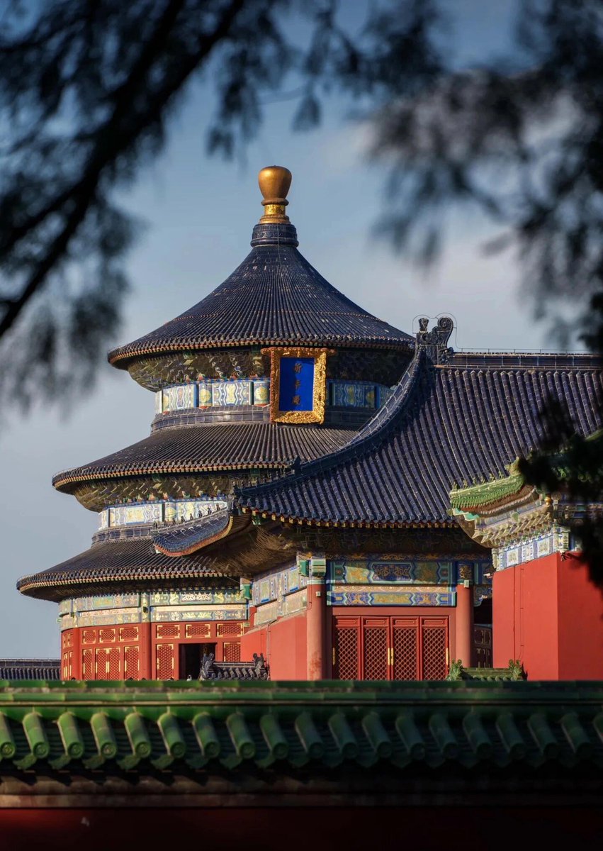 #红墙蓝瓦片片祈年
#互