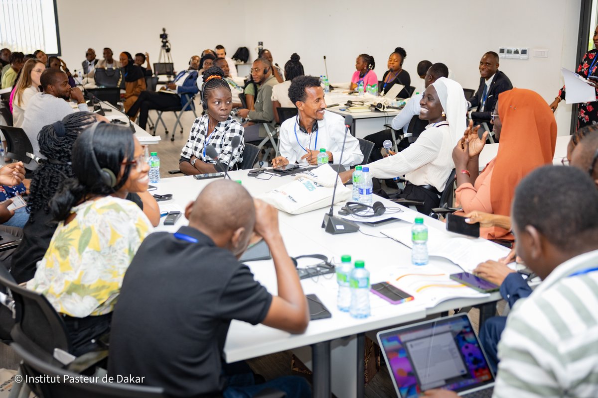 PasteurDakar's tweet image. 🎓From June 23–27, @PasteurDakar hosted the 1st bilingual Vaccinology in Africa course!
A week of training, simulation & exchange to strengthen Africa’s vaccine sovereignty.
With @KEMRI_Wellcome @JennerInstitute @CEPIvaccines @ivaccinei .
#VaccineSovereignty #CAREPasteur