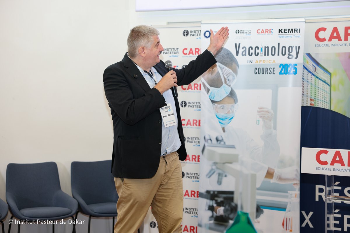 PasteurDakar's tweet image. 🎓From June 23–27, @PasteurDakar hosted the 1st bilingual Vaccinology in Africa course!
A week of training, simulation & exchange to strengthen Africa’s vaccine sovereignty.
With @KEMRI_Wellcome @JennerInstitute @CEPIvaccines @ivaccinei .
#VaccineSovereignty #CAREPasteur