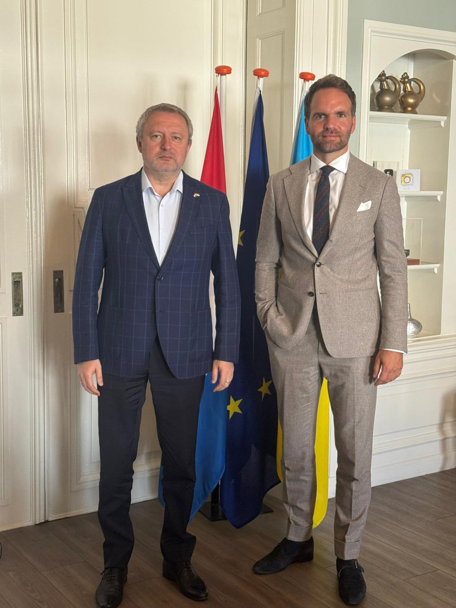 Derk Boswijk (@derkboswijk) on Twitter photo Many thanks <a href="/AndriyKostinUa/">Andriy Kostin</a> for the pleasant introduction this morning. I look forward to a good and close cooperation.
🇺🇦 🇳🇱 Many thanks <a href="/AndriyKostinUa/">Andriy Kostin</a> for the pleasant introduction this morning. I look forward to a good and close cooperation.
🇺🇦 🇳🇱