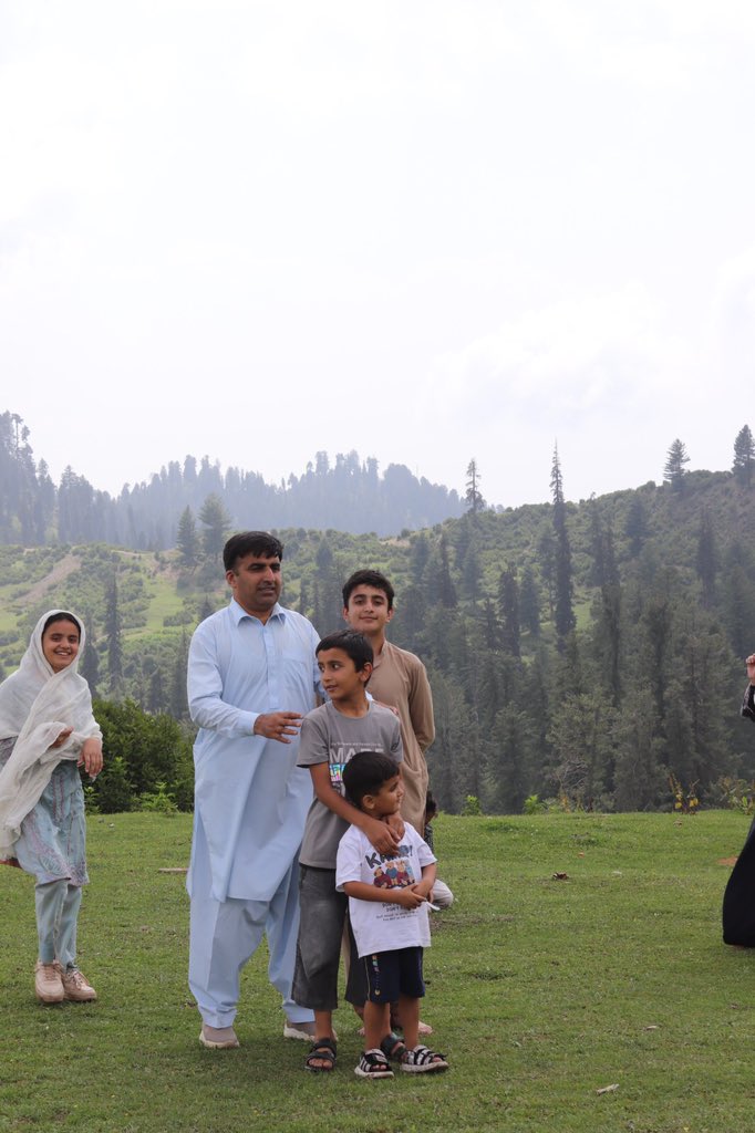 AdvSaeedUllah's tweet photo. صاف ہوا، نیلا آسمان، اور بچوں کے ساتھ حسین یادیں یہ سب تبھی باقی رہیں گے جب ہم ماحول کا خیال رکھیں گے۔
#سعیدالله_خان_ایڈوکیٹ #KhyberPakhtunkhwa #Batagram #alay #alai https://t.co/st5z3KfQzk