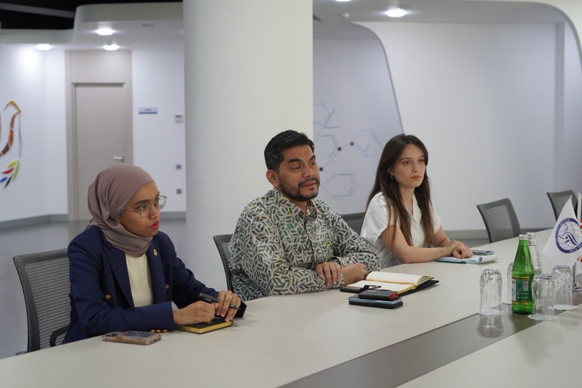 NAM Youth Organization (@namyouthorg) on Twitter photo Today, we hosted H.E. Mr. Ahmad Kamrizamil Bin Mohd Riza, Ambassador Extraordinary and Plenipotentiary of the Embassy of Malaysia to the Republic of Azerbaijan (<a href="/MYEmbBaku/">Embassy of Malaysia in Baku</a>) at NAMYO headquarters!
#NAMYO #NAMYouthOrganization Today, we hosted H.E. Mr. Ahmad Kamrizamil Bin Mohd Riza, Ambassador Extraordinary and Plenipotentiary of the Embassy of Malaysia to the Republic of Azerbaijan (<a href="/MYEmbBaku/">Embassy of Malaysia in Baku</a>) at NAMYO headquarters!
#NAMYO #NAMYouthOrganization
