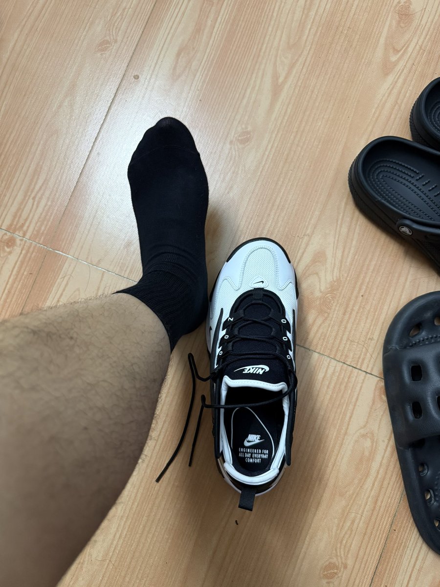 微醺的臭jiojio来闻闻么