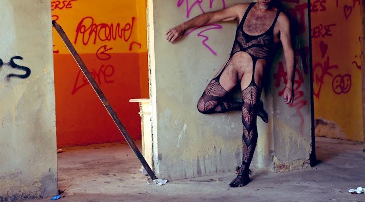 Lo compré por morbo , y nunca me vi bien … pero con las sesión de <a href="/deseodelsecreto/">Secreto del deseo</a>  me veo genial😈😈
¿¿Tu que opinas ?? ¿¿Quieres más??