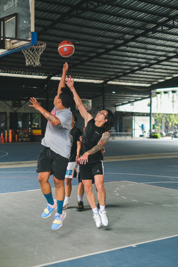 Ardiles Speedy Weedy 

👉 s.shopee.co.id/8UxfBJY8II

Pict from : dr. Tirta